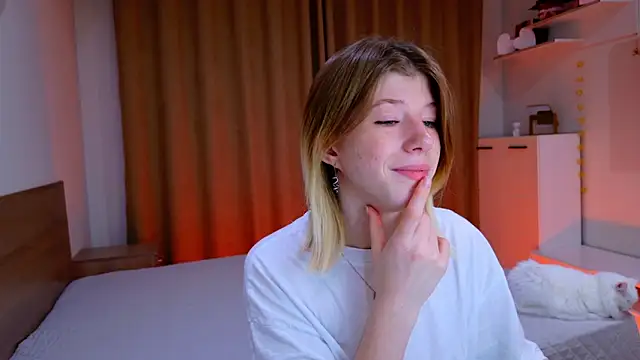 Bella amory online show from 2, 11, 2025