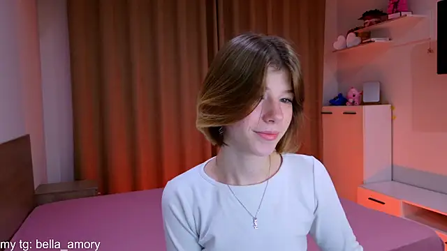 Bella amory online show from 4, 12, 2025