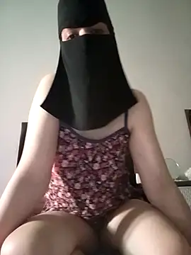 Snapshot of Milan-88 chatting on 17, 11, 2025 Milan-88 online show from 17, 11, 2025