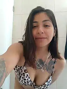 Snapshot of MaiPandora chatting on 20, 10, 2025 MaiPandora online show from 20, 10, 2025