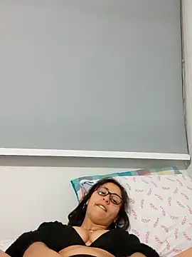 Snapshot of MaiPandora chatting on 9, 10, 2025 MaiPandora online show from 9, 10, 2025