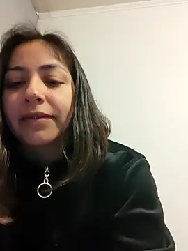 Snapshot of MaiPandora chatting on 4, 10, 2025 MaiPandora online show from 4, 10, 2025