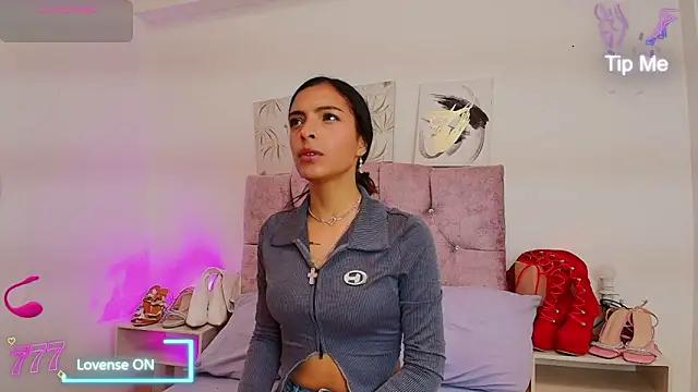 Skye Moore online show from 1, 4, 2026