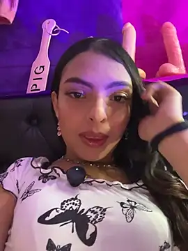 Snapshot of Skye_Moore chatting on 22, 4, 2026 Skye Moore online show from 22, 4, 2026