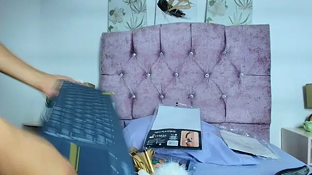 Skye Moore online show from 9, 10, 2025