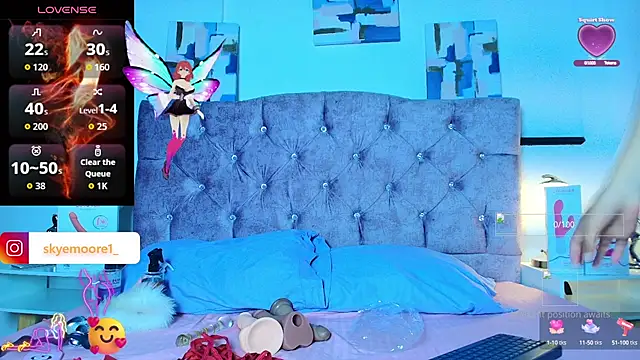 Skye Moore online show from 6, 10, 2025