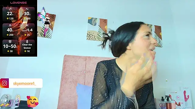 Skye Moore online show from 11, 11, 2025