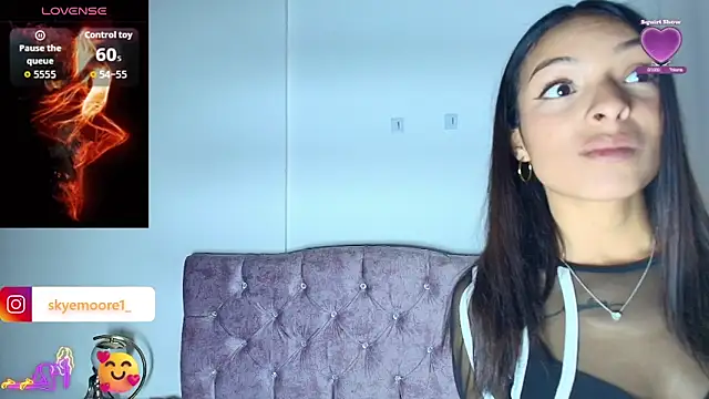 Skye Moore online show from 4, 11, 2025