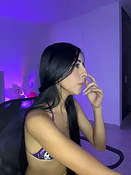 Snapshot of Mirandaa_Rogers chatting on 14, 7, 2026 Mirandaa Rogers online show from 14, 7, 2026