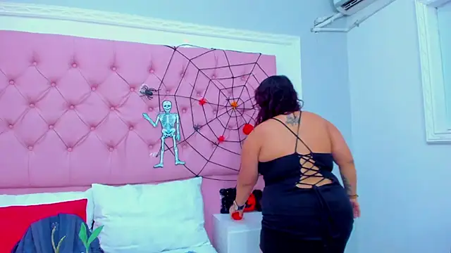 KourtneyEvans online show from 15, 10, 2025