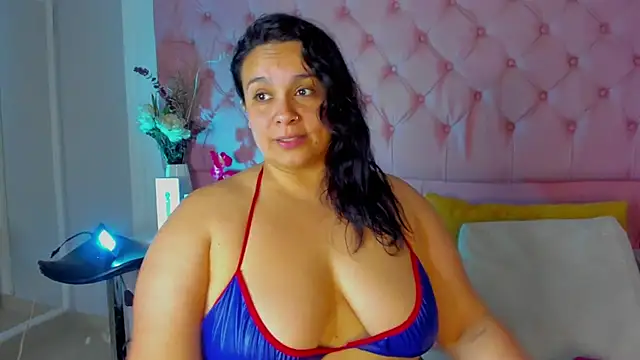 KourtneyEvans online show from 10, 11, 2025