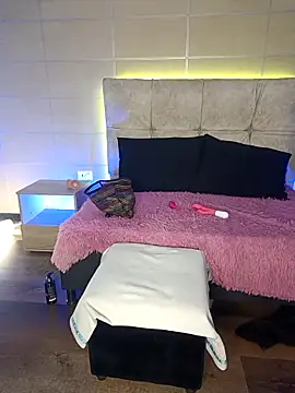 Snapshot of _michonne_ chatting on 21, 12, 2025 michonne online show from 21, 12, 2025