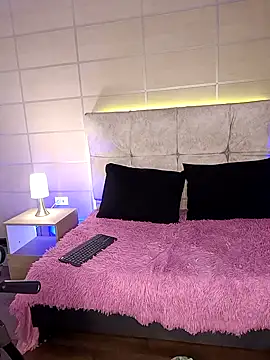 Snapshot of _michonne_ chatting on 23, 9, 2025 michonne online show from 23, 9, 2025