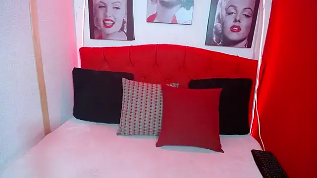 Tiana Ebony18 online show from 18, 9, 2025