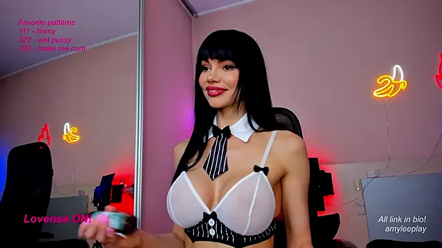 AmyLeeplay online show from 11, 3, 2025