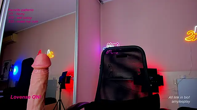 AmyLeeplay online show from 11, 3, 2025