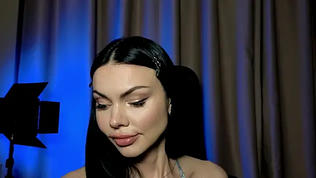 AmyLeeplay online show from 3, 10, 2025