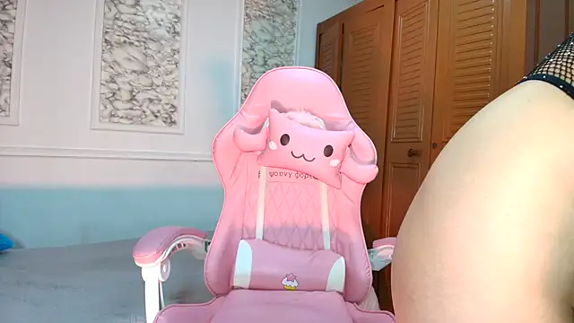 Danella houston online show from 7, 10, 2025