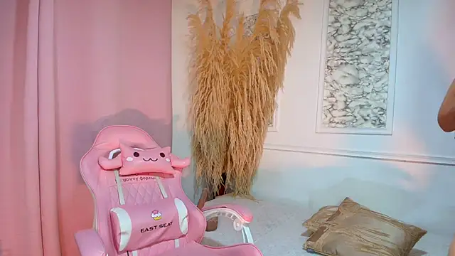 Danella houston online show from 28, 2, 2026