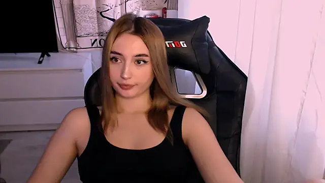 beauty blonde online show from 11, 9, 2025