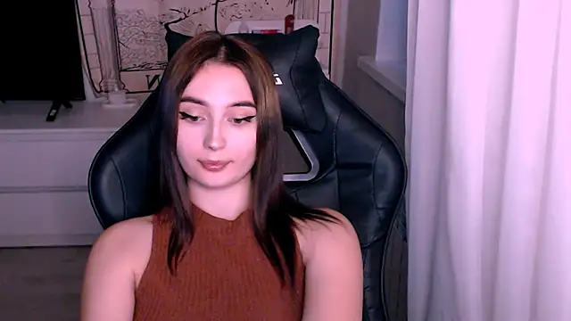 beauty blonde online show from 4, 10, 2025