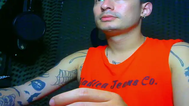 Snapshot of vampireathome chatting on 18, 3, 2025 vampireathome online show from 18, 3, 2025