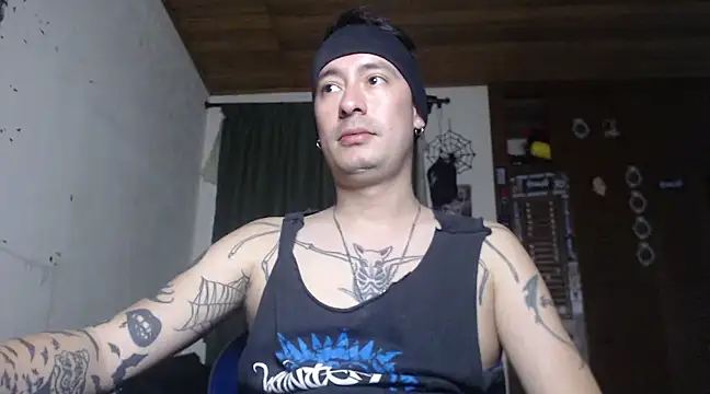 Snapshot of vampireathome chatting on 7, 2, 2025 vampireathome online show from 7, 2, 2025