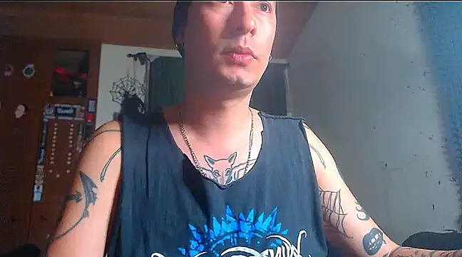 Snapshot of vampireathome chatting on 5, 2, 2025 vampireathome online show from 5, 2, 2025