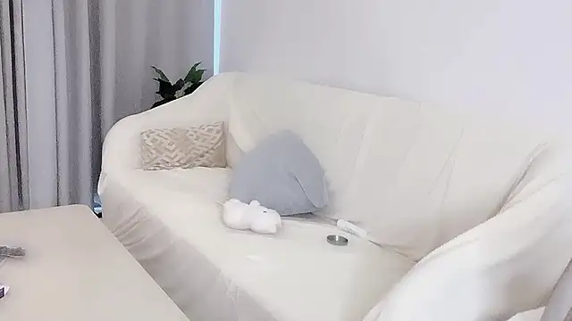 Moonccoi online show from 27, 10, 2025