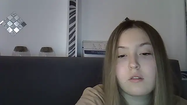 Eloise Celine online show from 11, 2, 2025