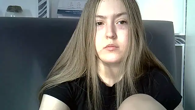 Eloise Celine online show from 6, 2, 2025