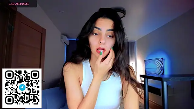 EmiliaZen online show from 10, 10, 2025