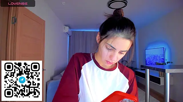 EmiliaZen online show from 3, 11, 2025