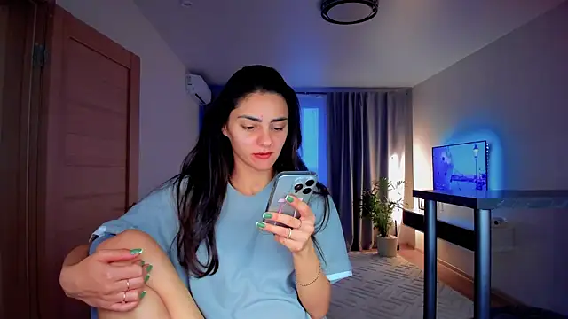 EmiliaZen online show from 7, 10, 2025