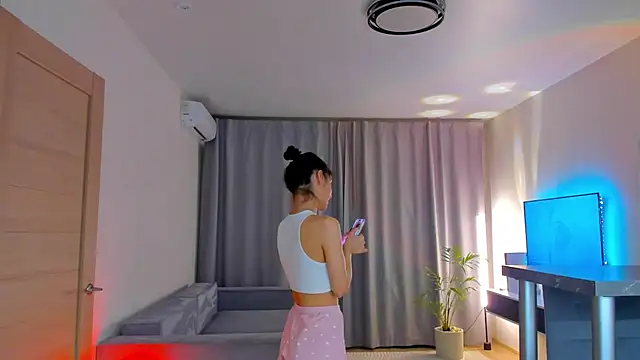 EmiliaZen online show from 13, 2, 2026