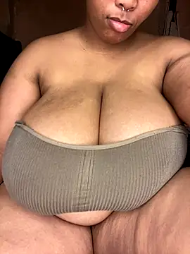 Snapshot of NonoGotBoobies chatting on 28, 10, 2025 NonoGotBoobies online show from 28, 10, 2025