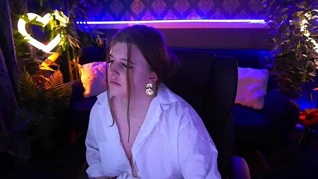 KristiMoons online show from 4, 3, 2025