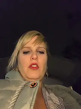 Snapshot of Sexybiene969 chatting on 22, 12, 2025 Sexybiene969 online show from 22, 12, 2025