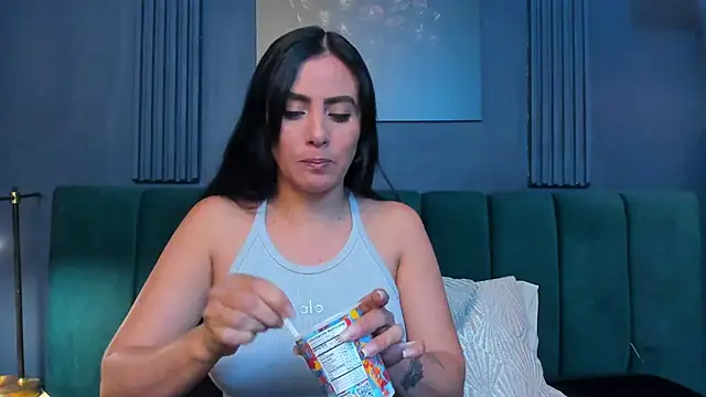 scarlet edwars online show from 29, 11, 2025