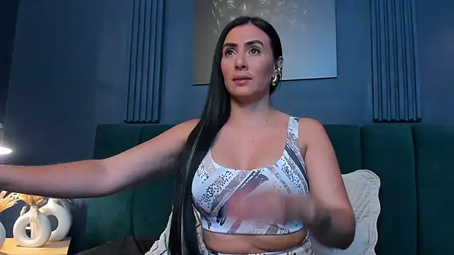 scarlet edwars online show from 21, 12, 2025