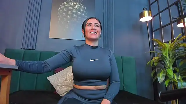 scarlet edwars online show from 21, 2, 2026