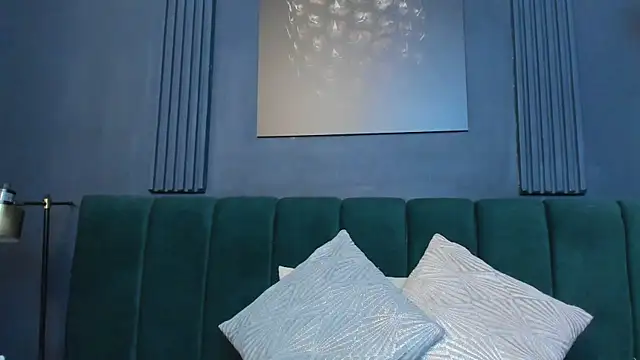 scarlet edwars online show from 28, 11, 2025