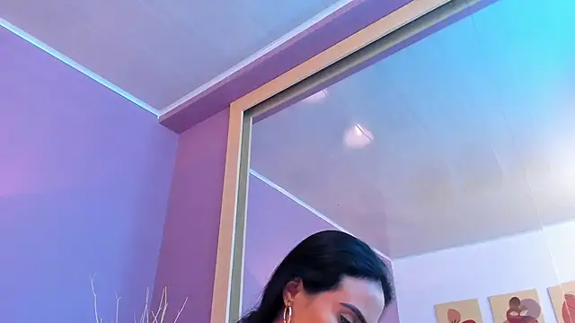 scarlet edwars online show from 18, 2, 2025