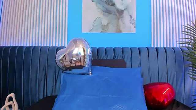 scarlet edwars online show from 21, 2, 2025