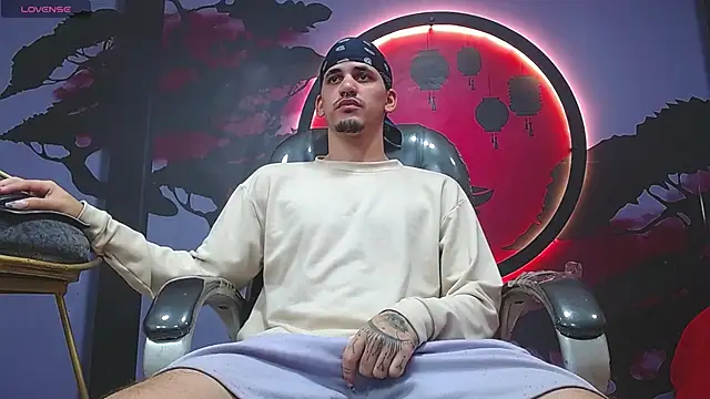 Dirty Kingg online show from 6, 11, 2025