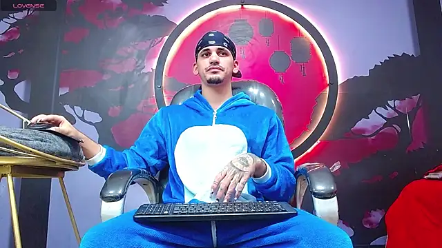 Dirty Kingg online show from 7, 11, 2025