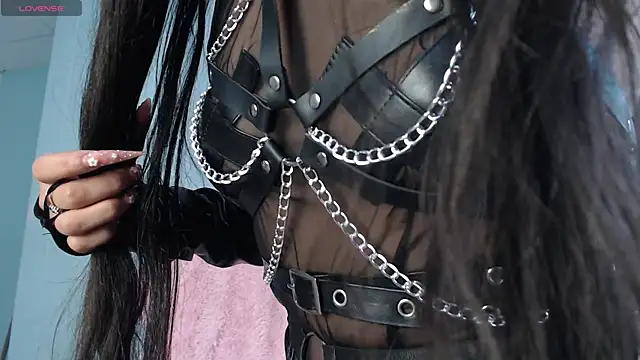 Snapshot of Emerald_gh chatting on 12, 6, 2026 Emerald gh online show from 12, 6, 2026