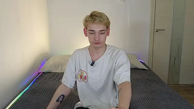 Julian wins online show from 21, 4, 2026