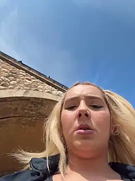 hotamanda01 online show from 25, 2, 2026