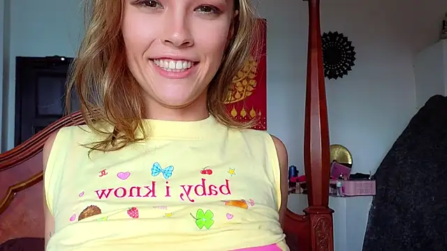 Snapshot of DemiDee chatting on 11, 3, 2025 DemiDee online show from 11, 3, 2025